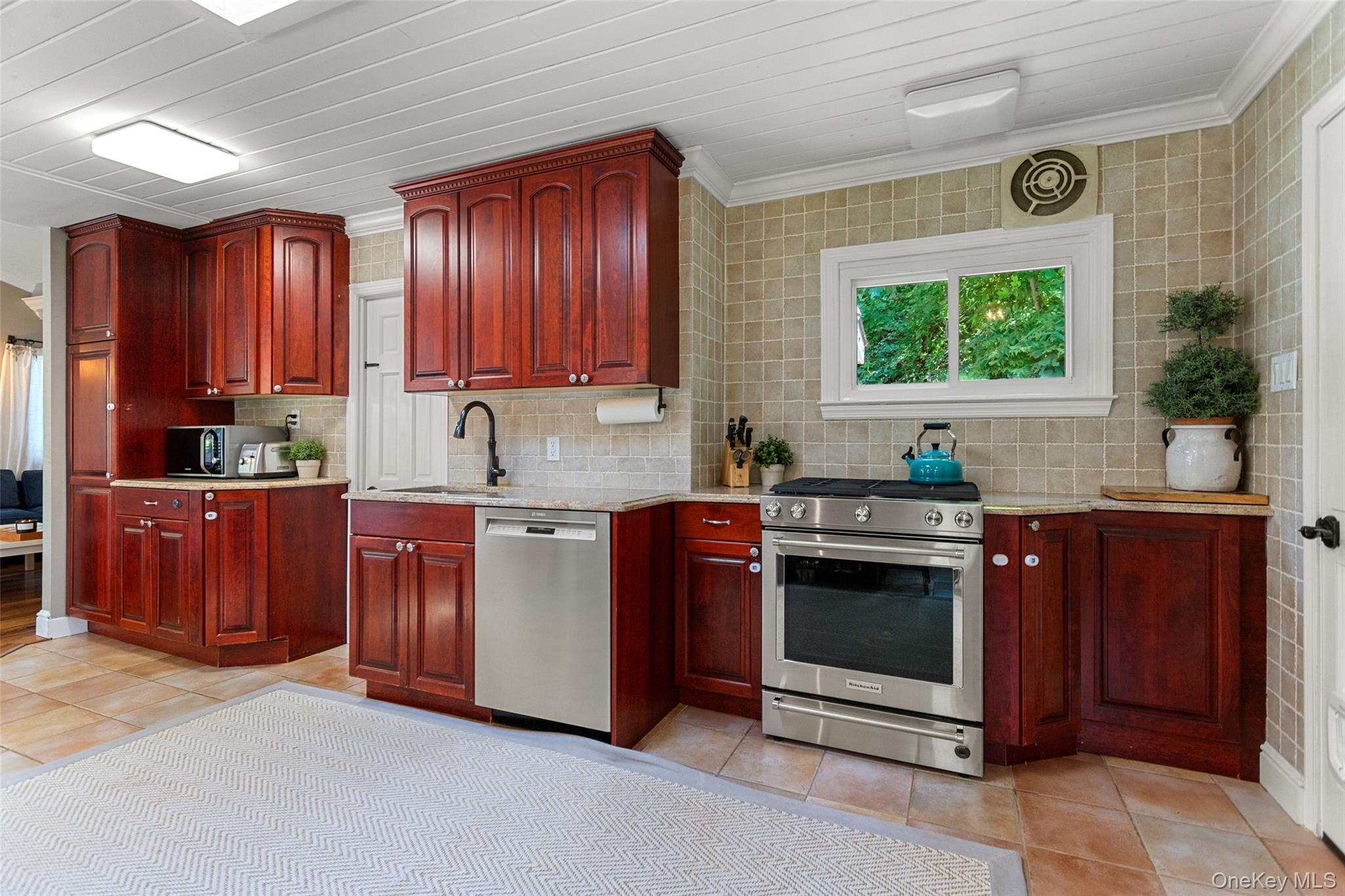 Photo 9 of this property