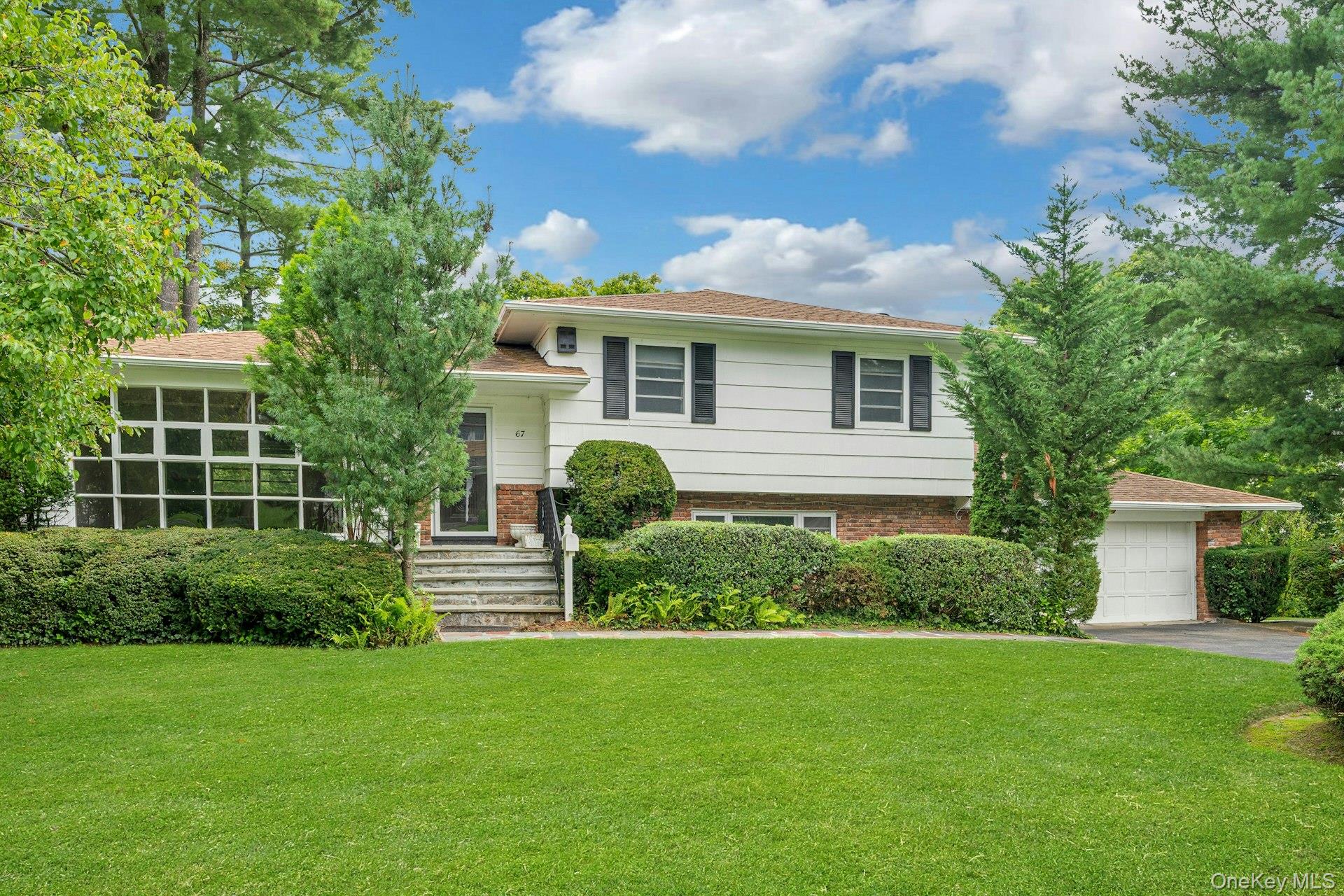 Location, layout, and lifestyle meet in this pristine split level gem....
