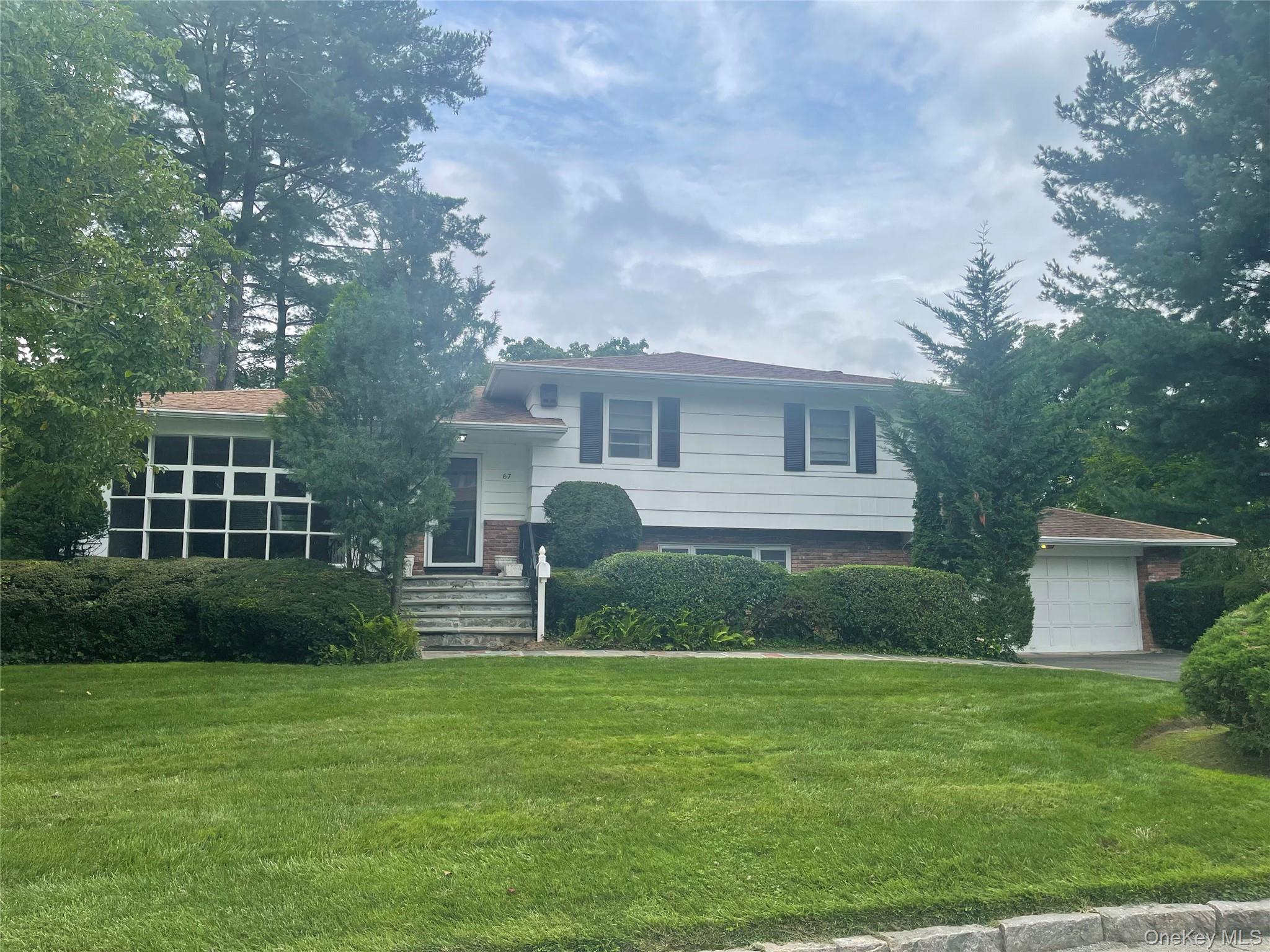 Location, layout, and lifestyle meet in this pristine Heathcote gem! S...