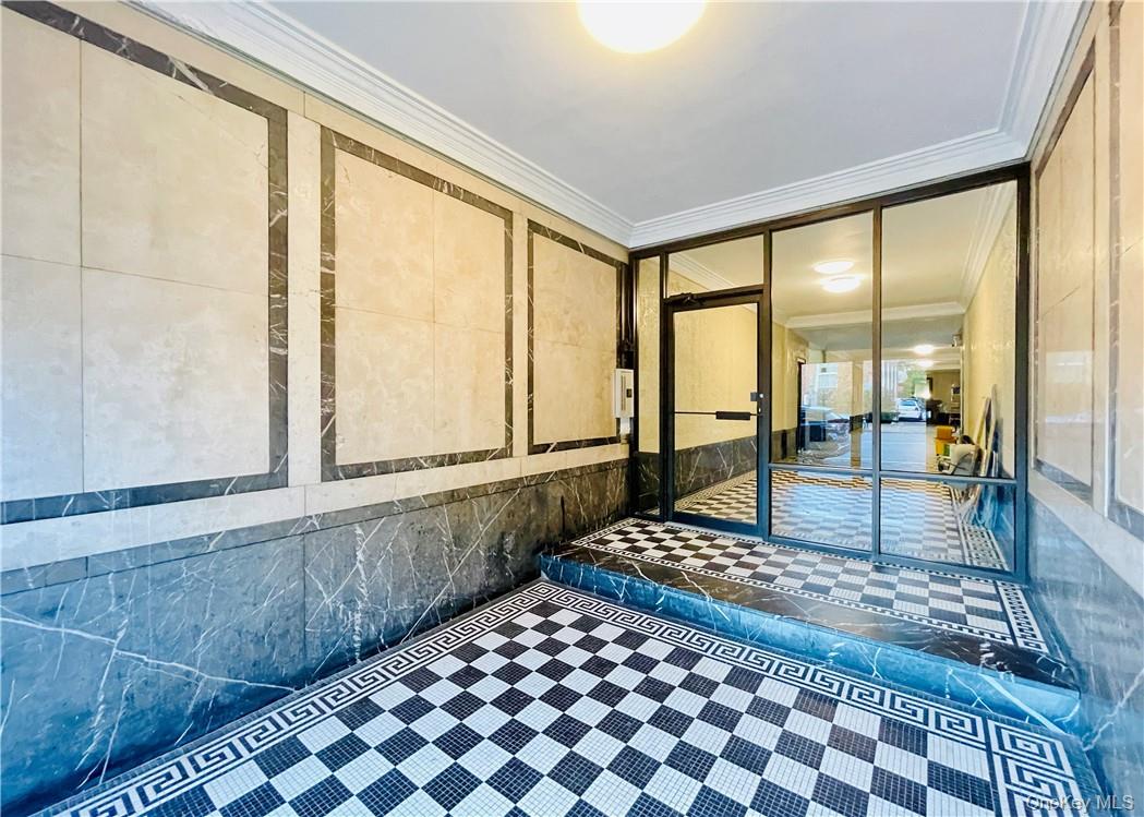 Charming and updated one-bedroom apartment in the heart of Larchmont V...