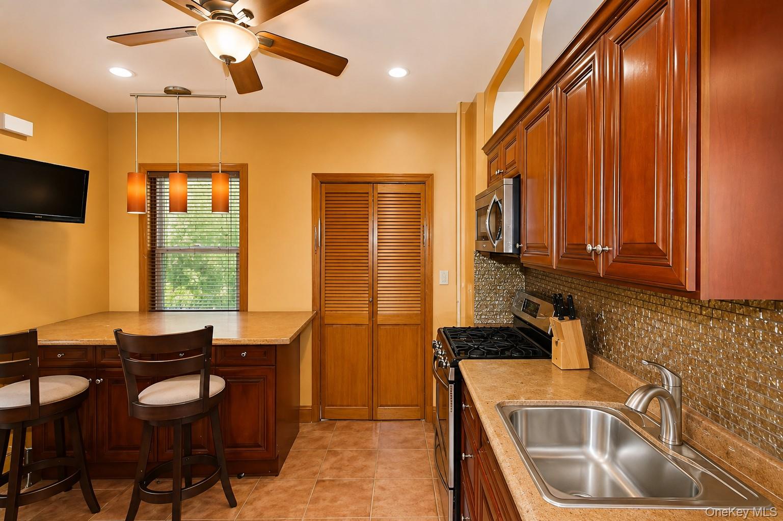 Photo 6 of this property