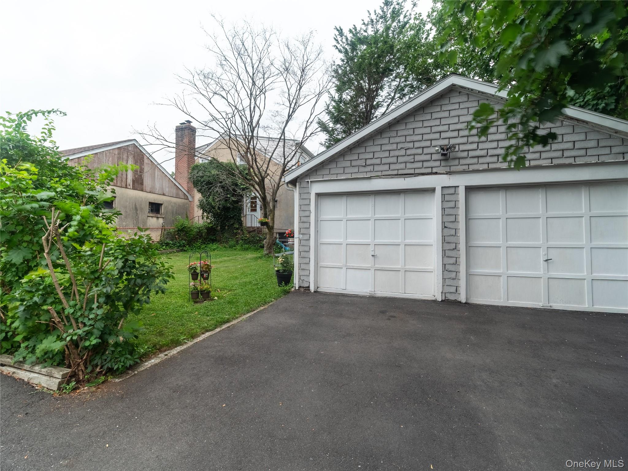 Photo 3 of this property