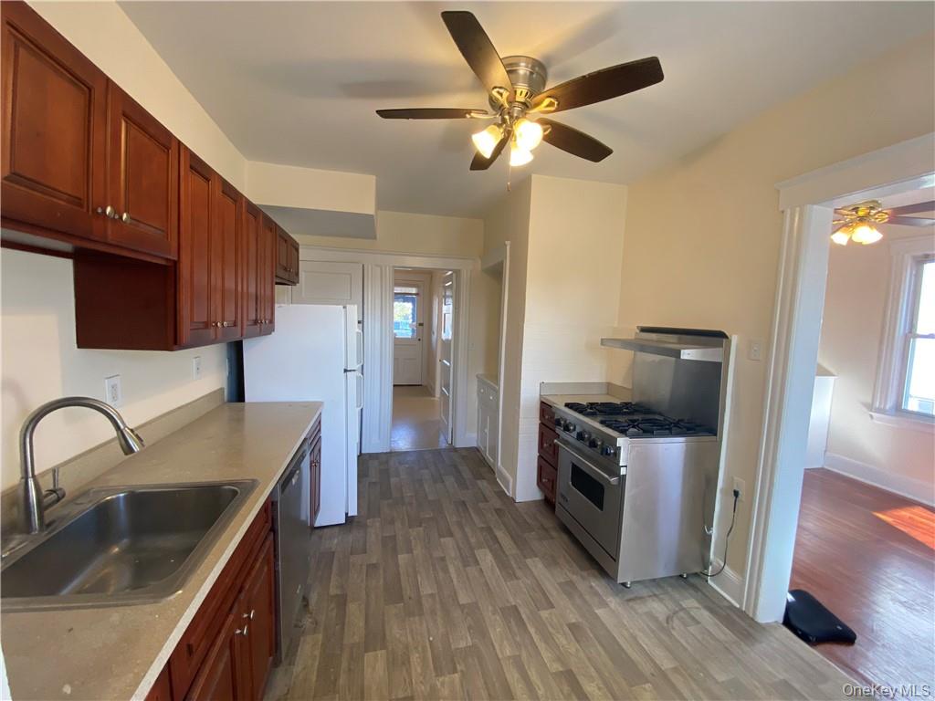 Photo 3 of this property
