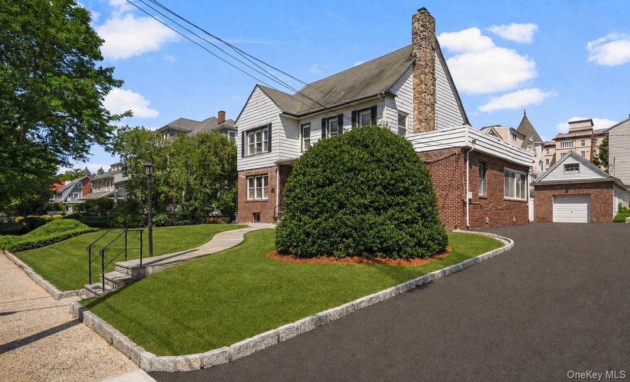 Photo 3 of this property