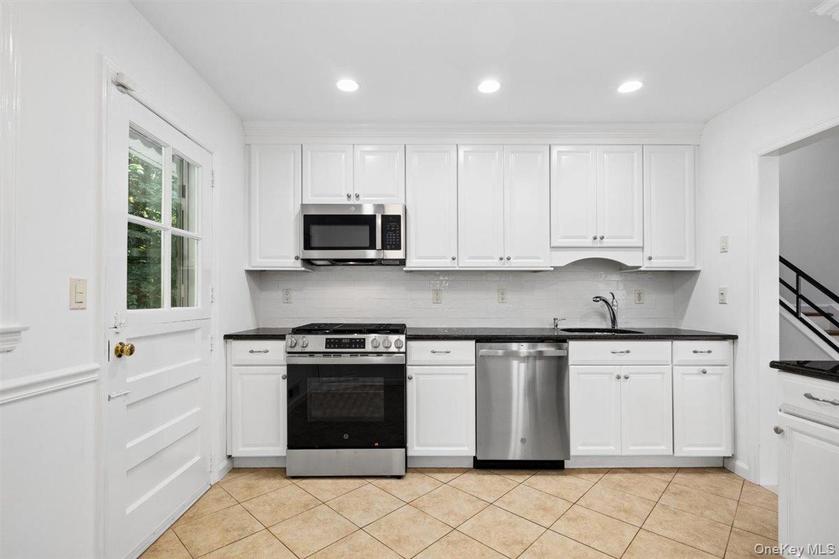 Photo 7 of this property