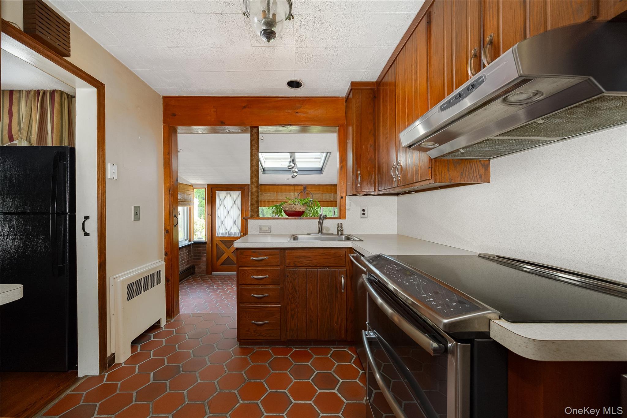 Photo 7 of this property