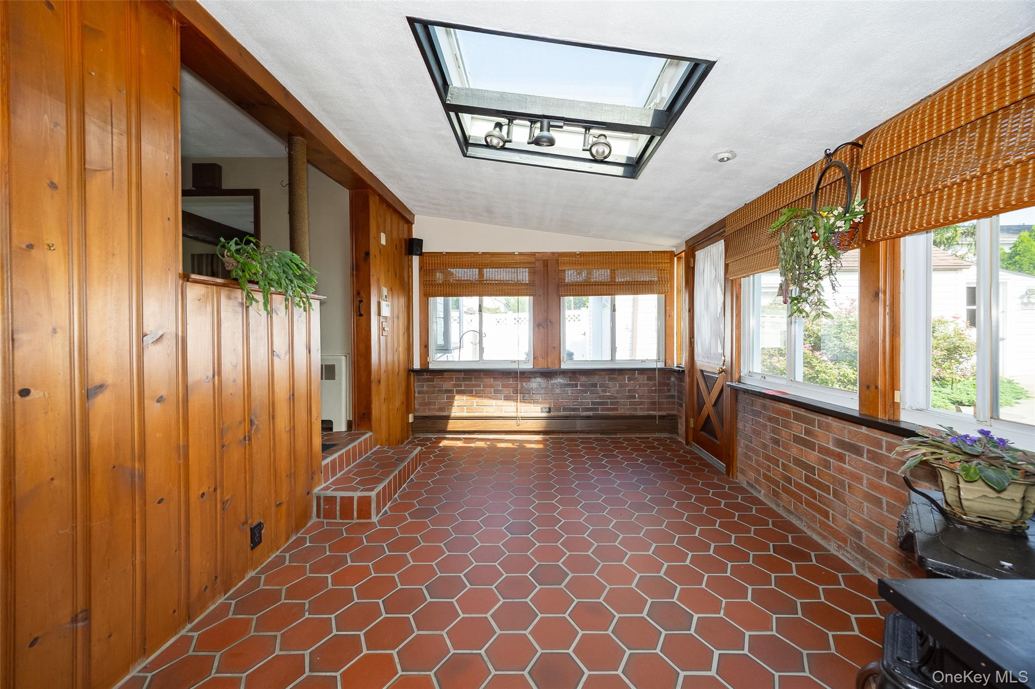 Photo 4 of this property