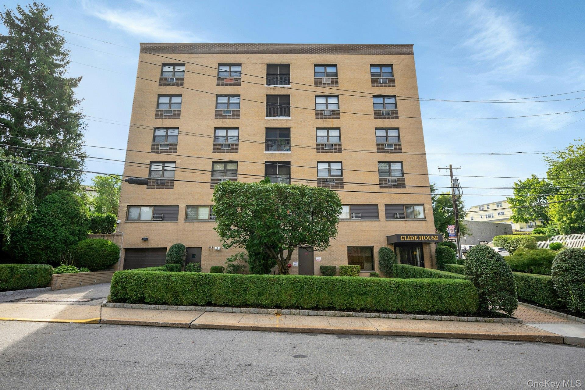 Updated one bed/ one bath apartment, centrally located in the heart of...