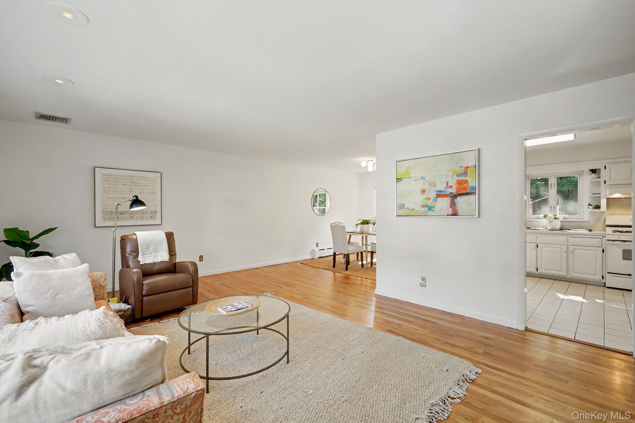 Photo 4 of this property