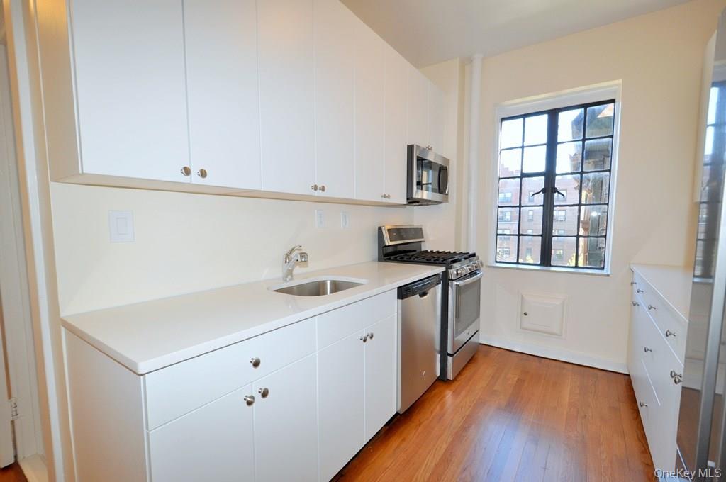Photo 5 of this property