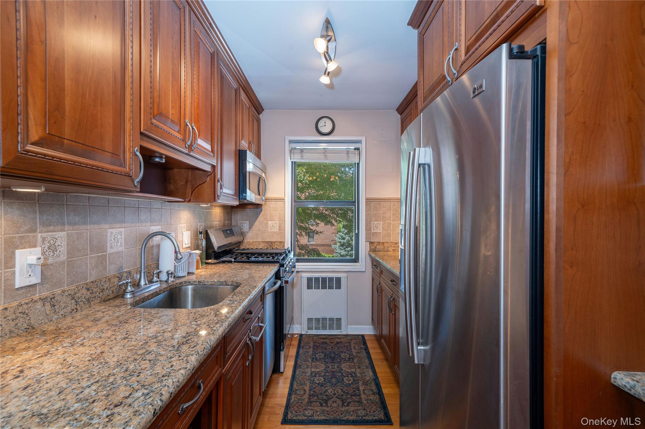 Photo 6 of this property
