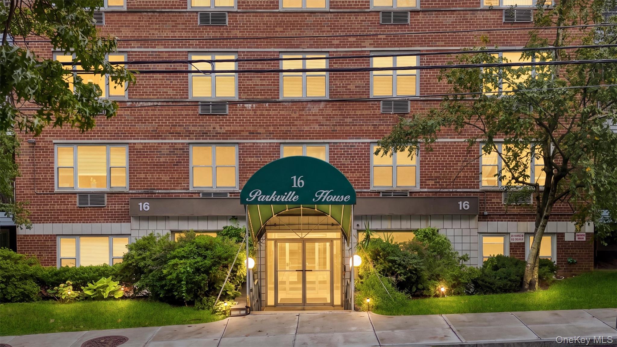 Welcome to 16 Lake Street! Parkville House....Spacious one-bedroom ren...