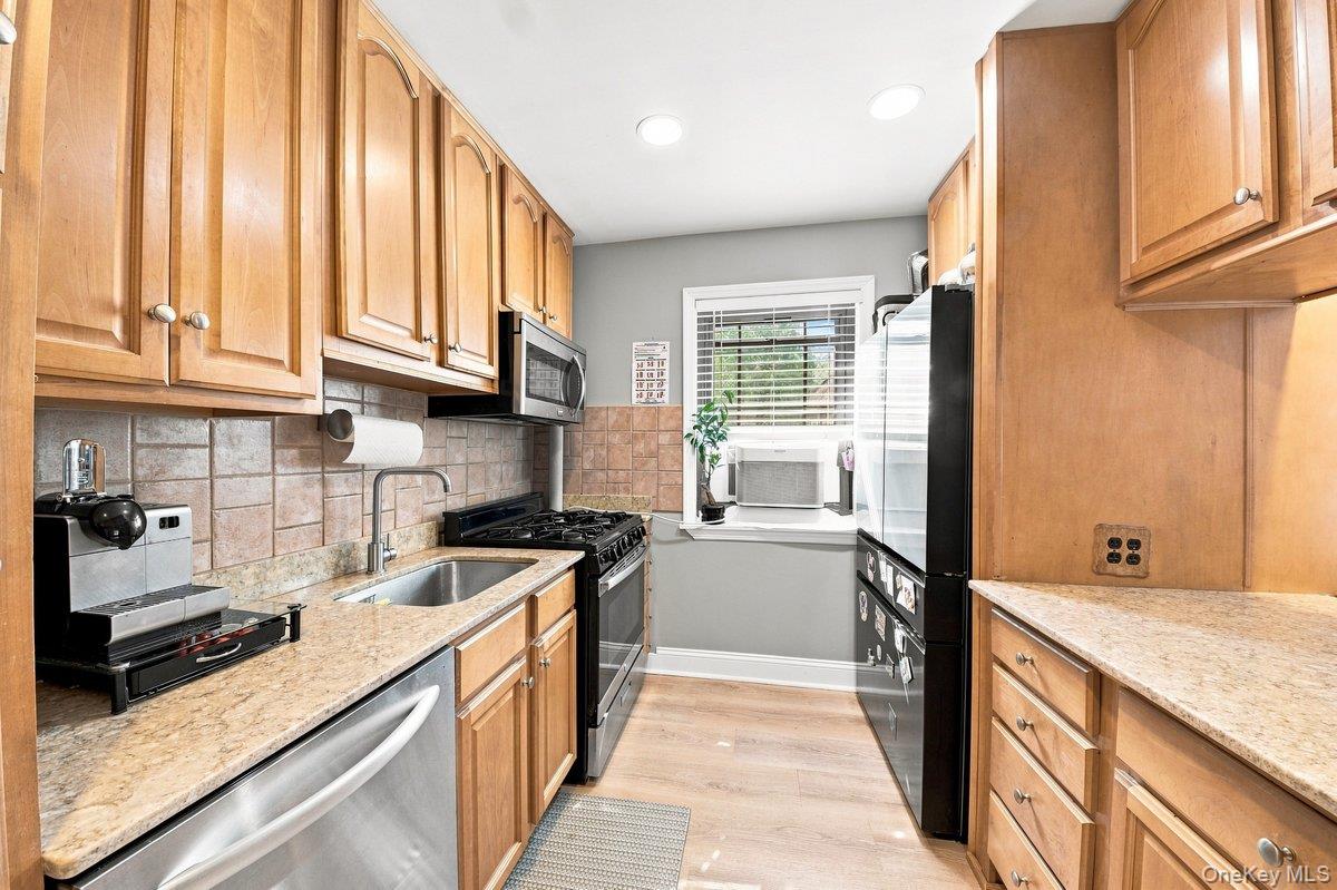 Photo 4 of this property