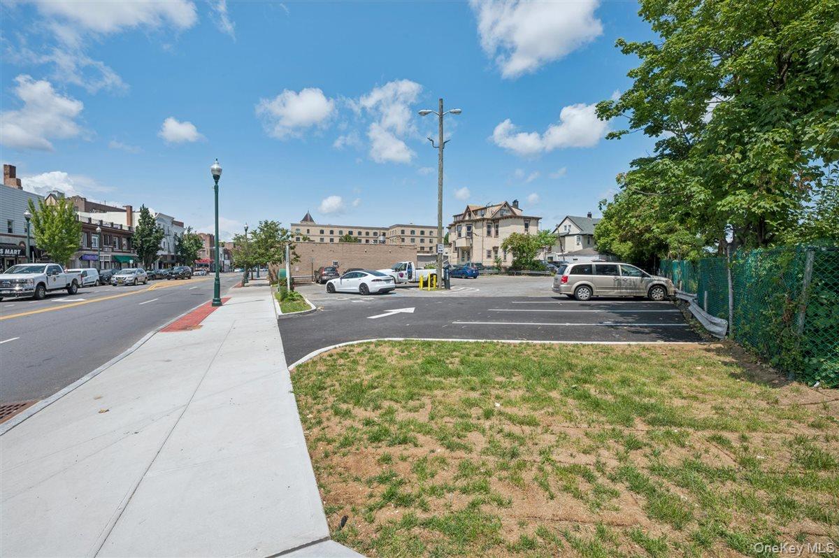 Photo 4 of this property