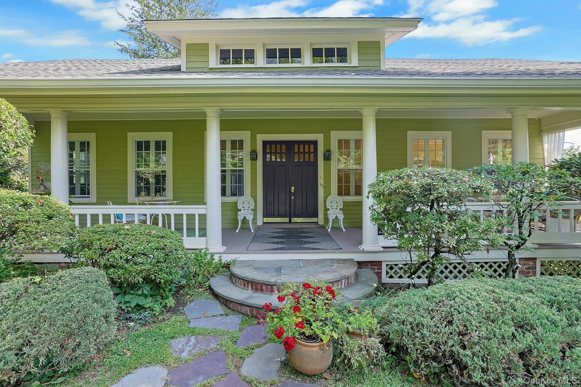 Photo 3 of this property