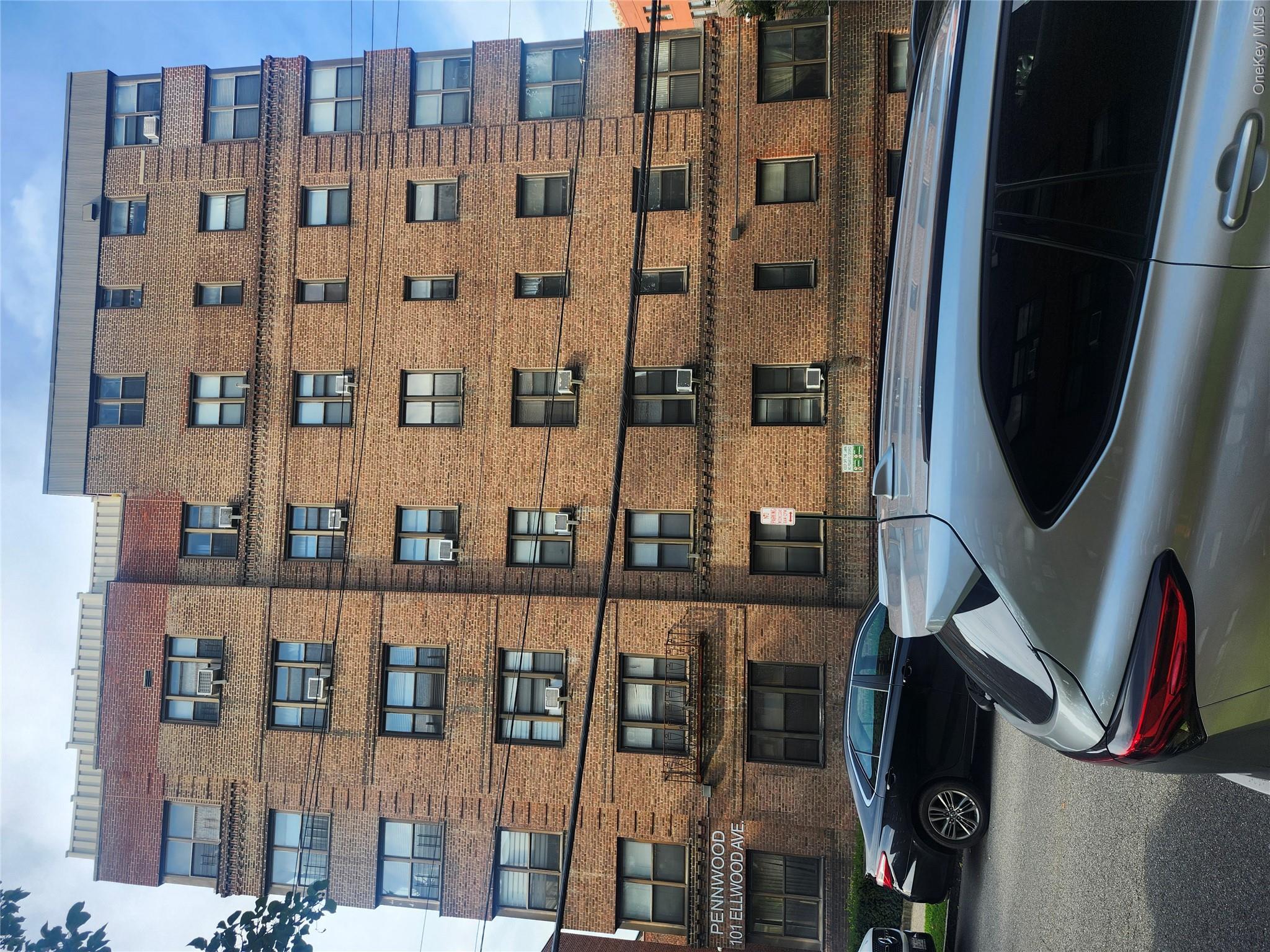 This ideally priced 7th Floor panoramic view unit, located in the gree...