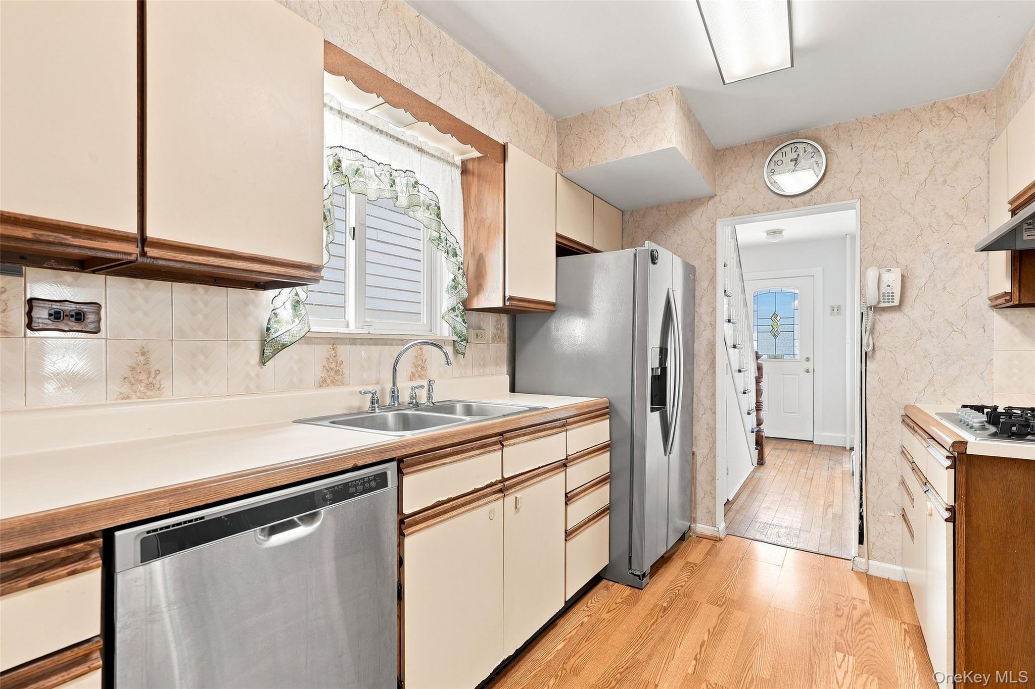 Photo 9 of this property