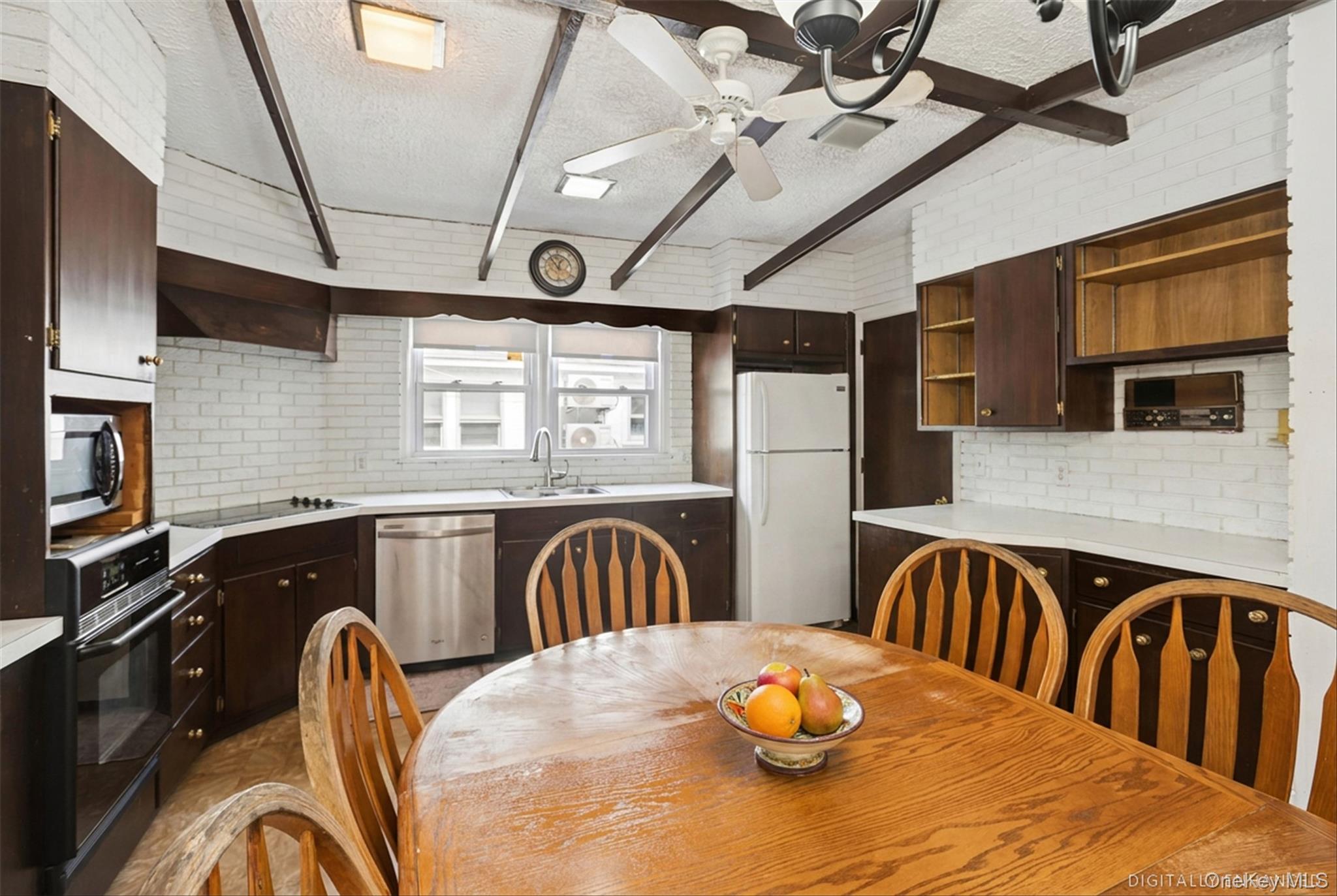 Photo 7 of this property