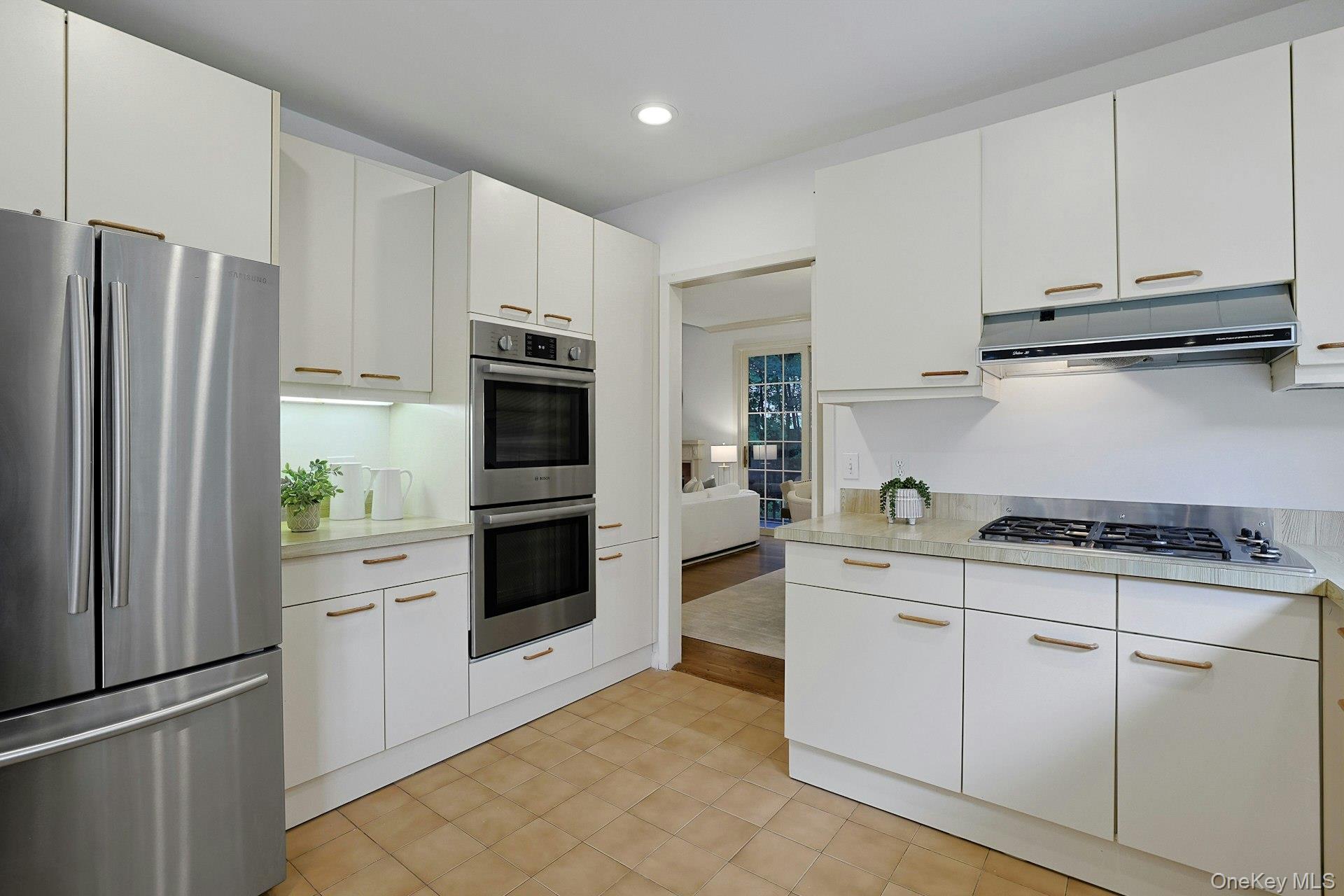 Photo 9 of this property
