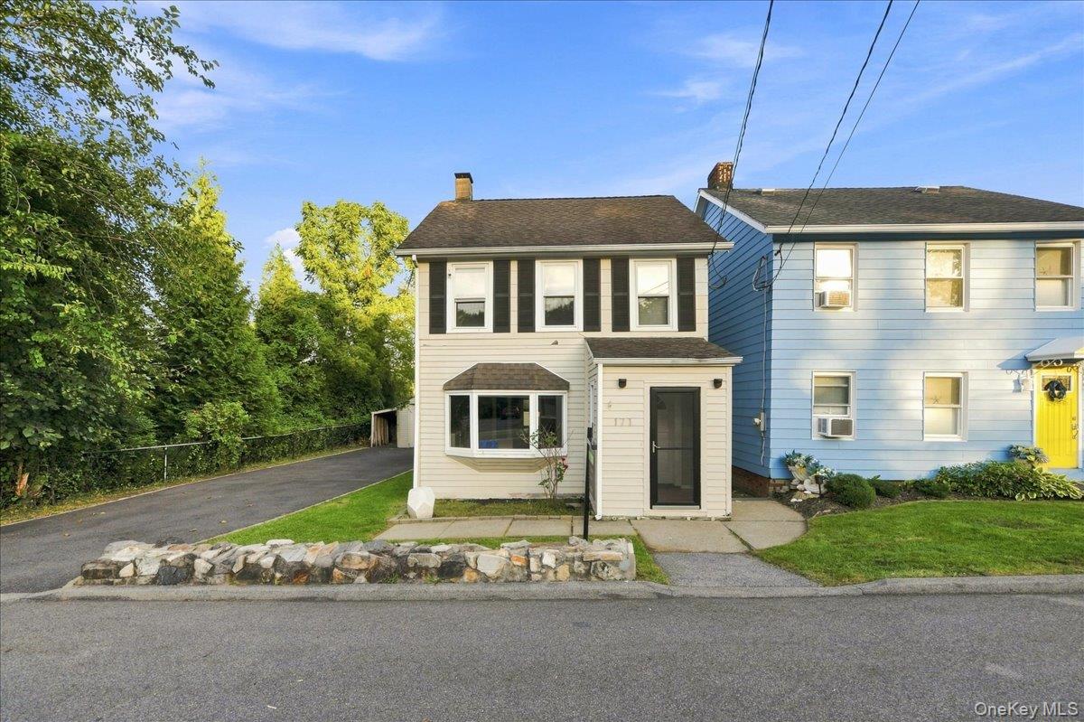 Photo 3 of this property