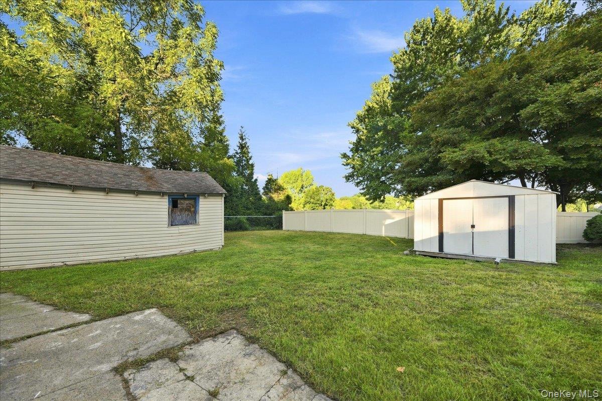 Photo 4 of this property