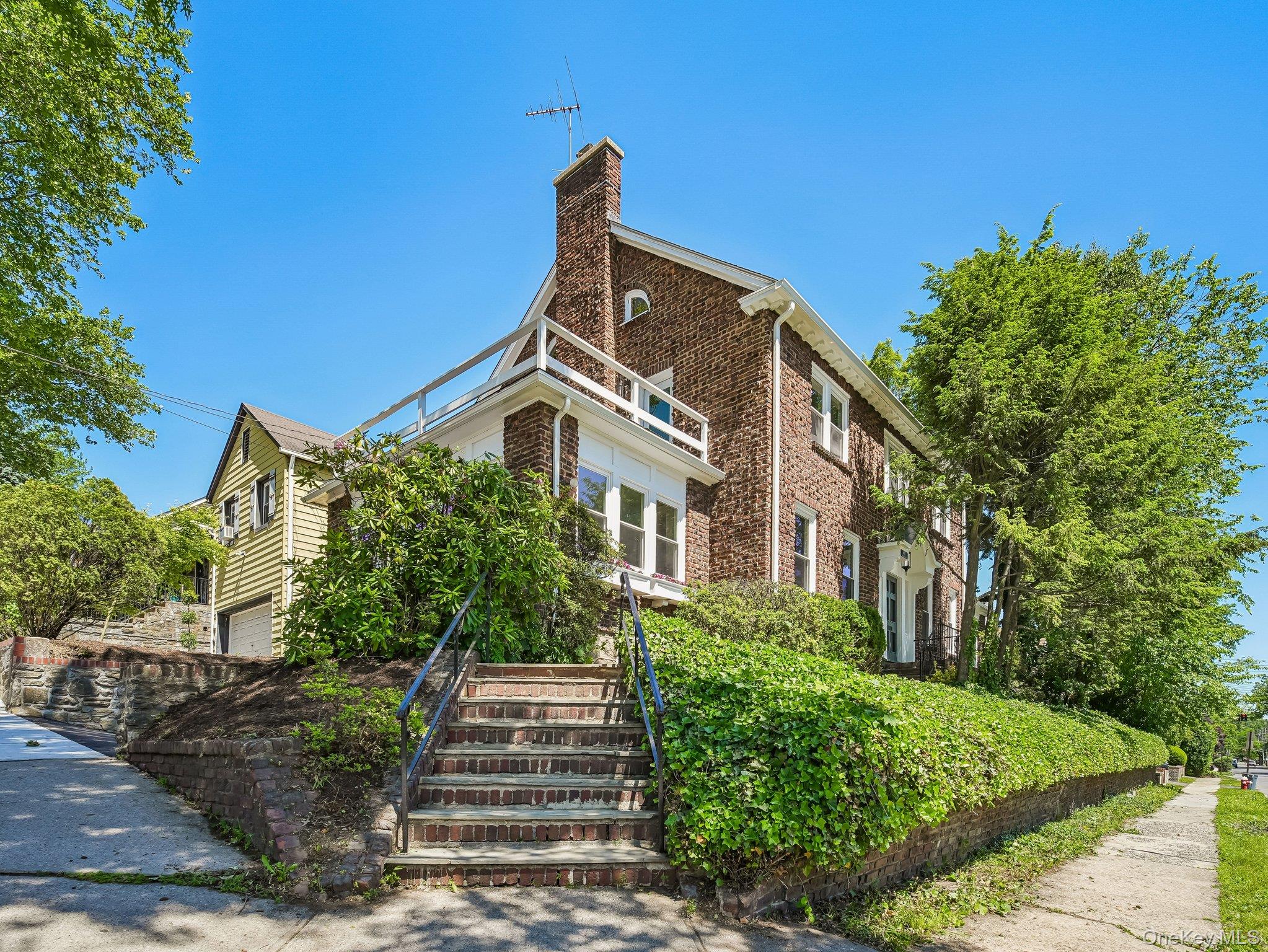 Photo 4 of this property