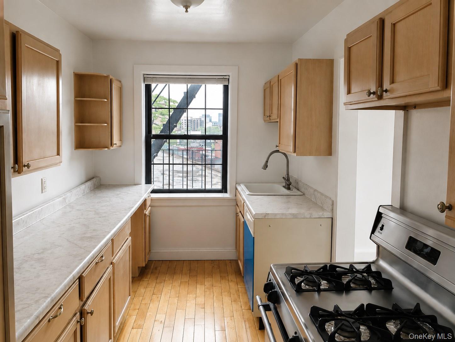 Photo 4 of this property
