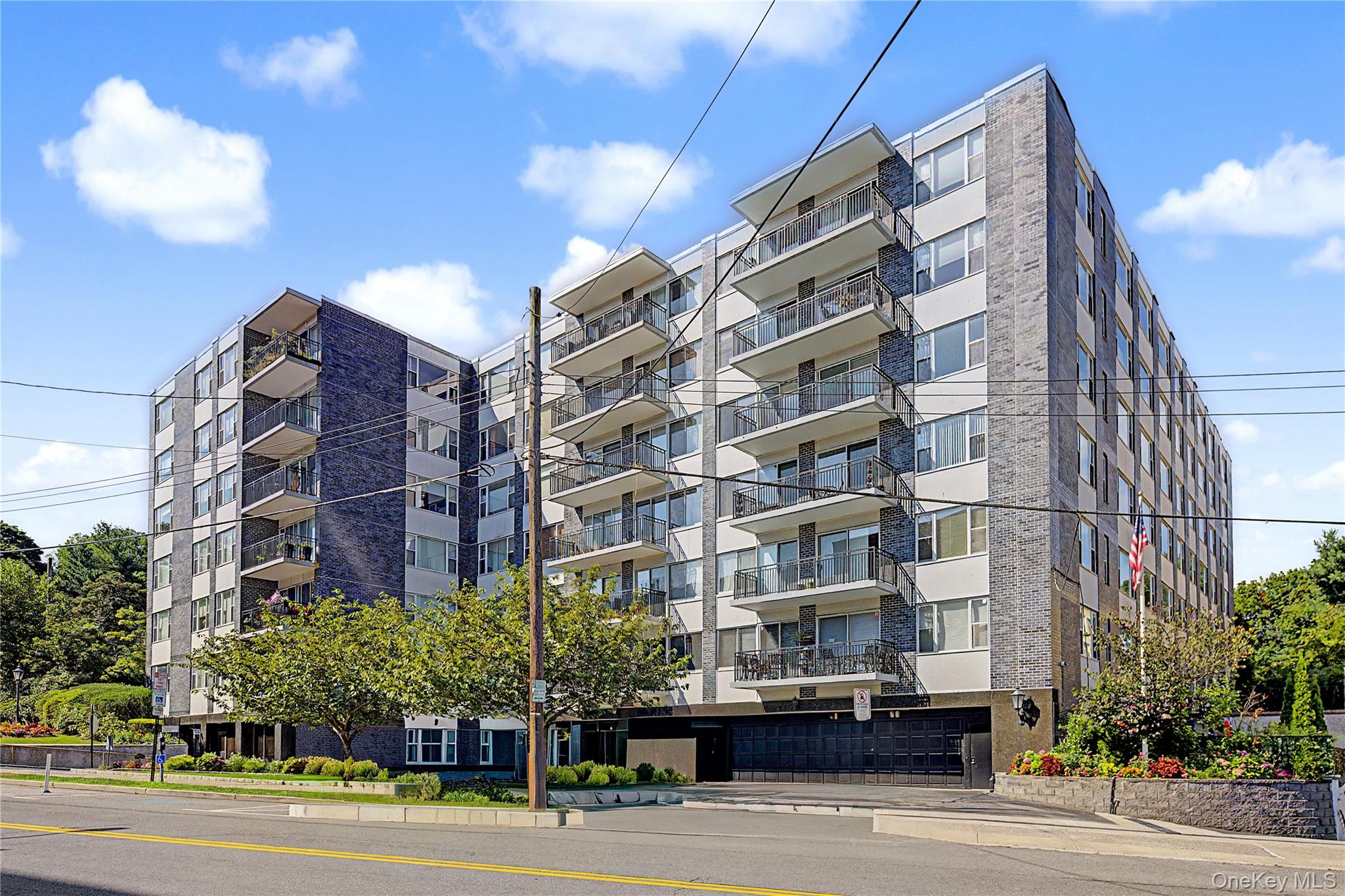 This is it! One of the Best Absolute Gems in White Plains or Westchest...
