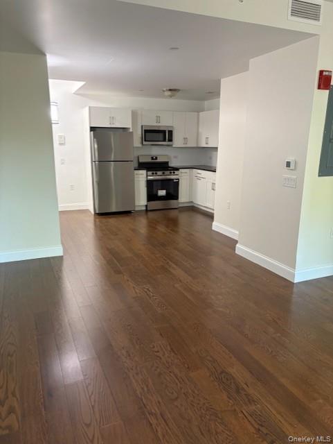 Photo 4 of this property