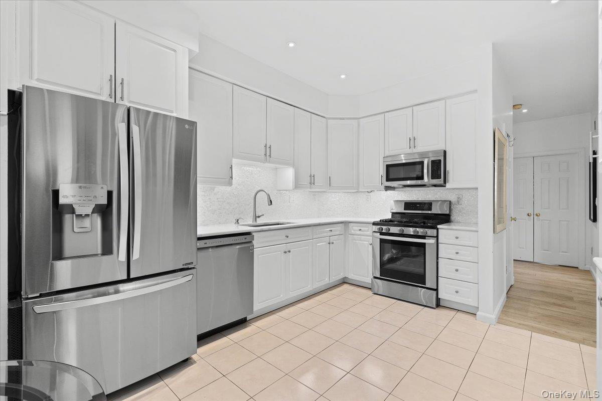 Photo 6 of this property