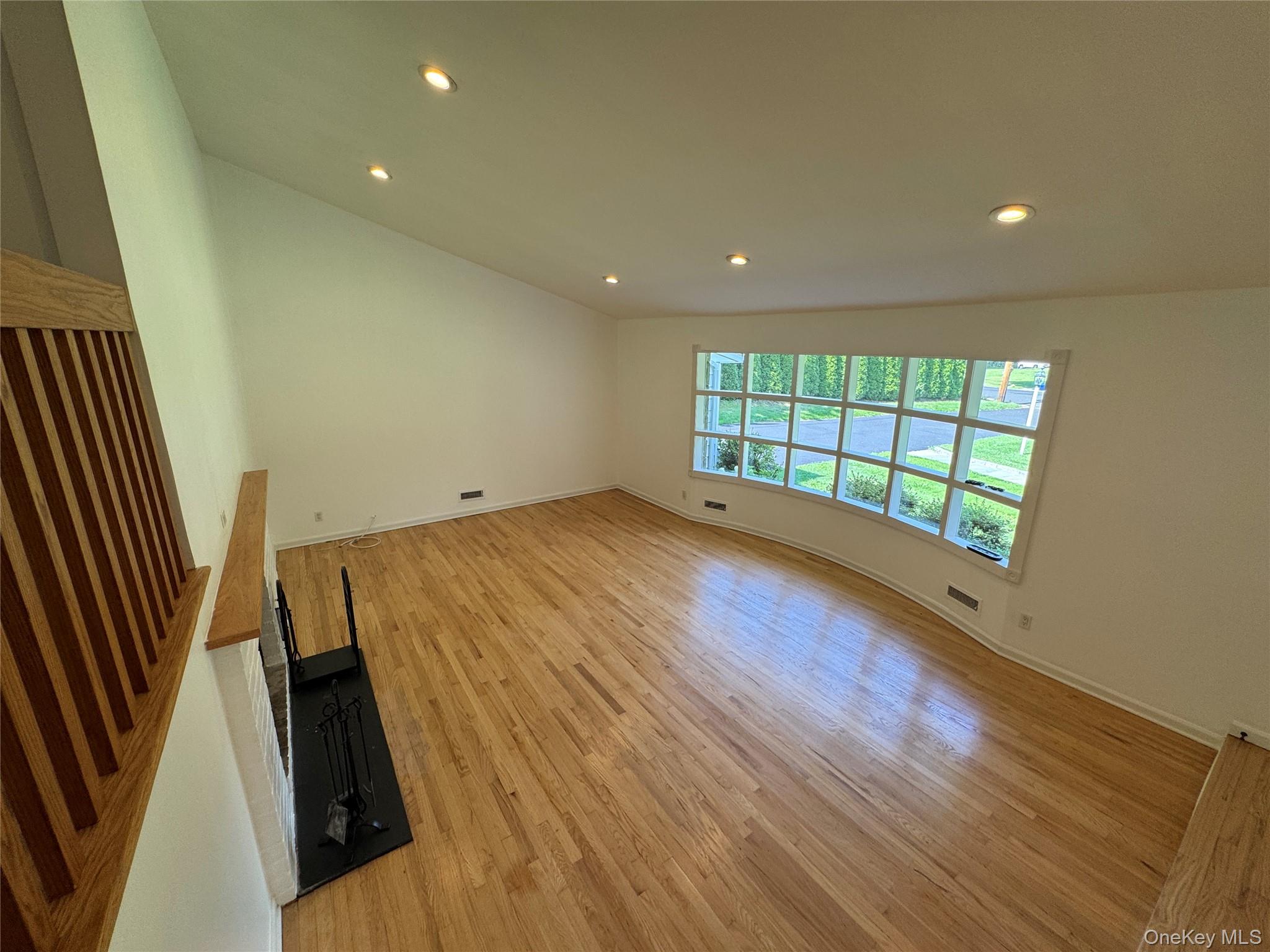 Photo 4 of this property