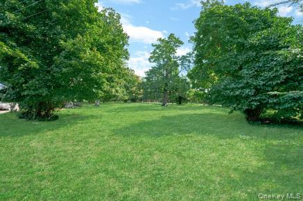Outstanding opportunity to own vacant land situated between Orchard Pl...