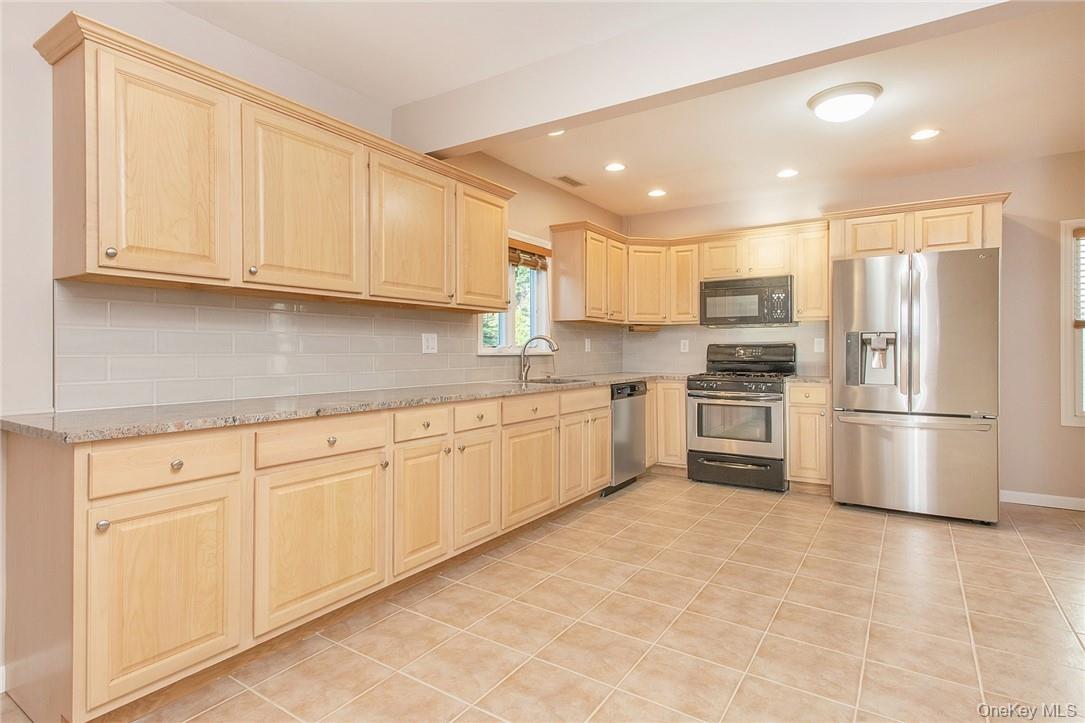 Photo 4 of this property