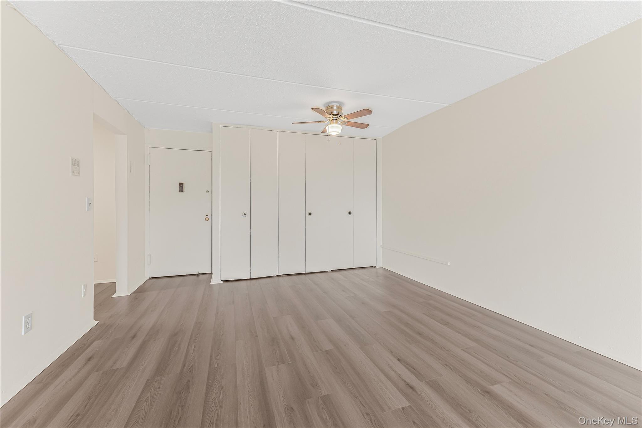 Photo 4 of this property
