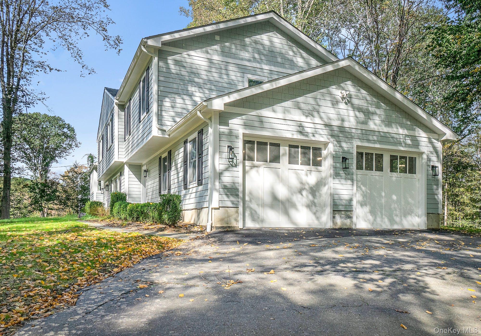 Photo 4 of this property