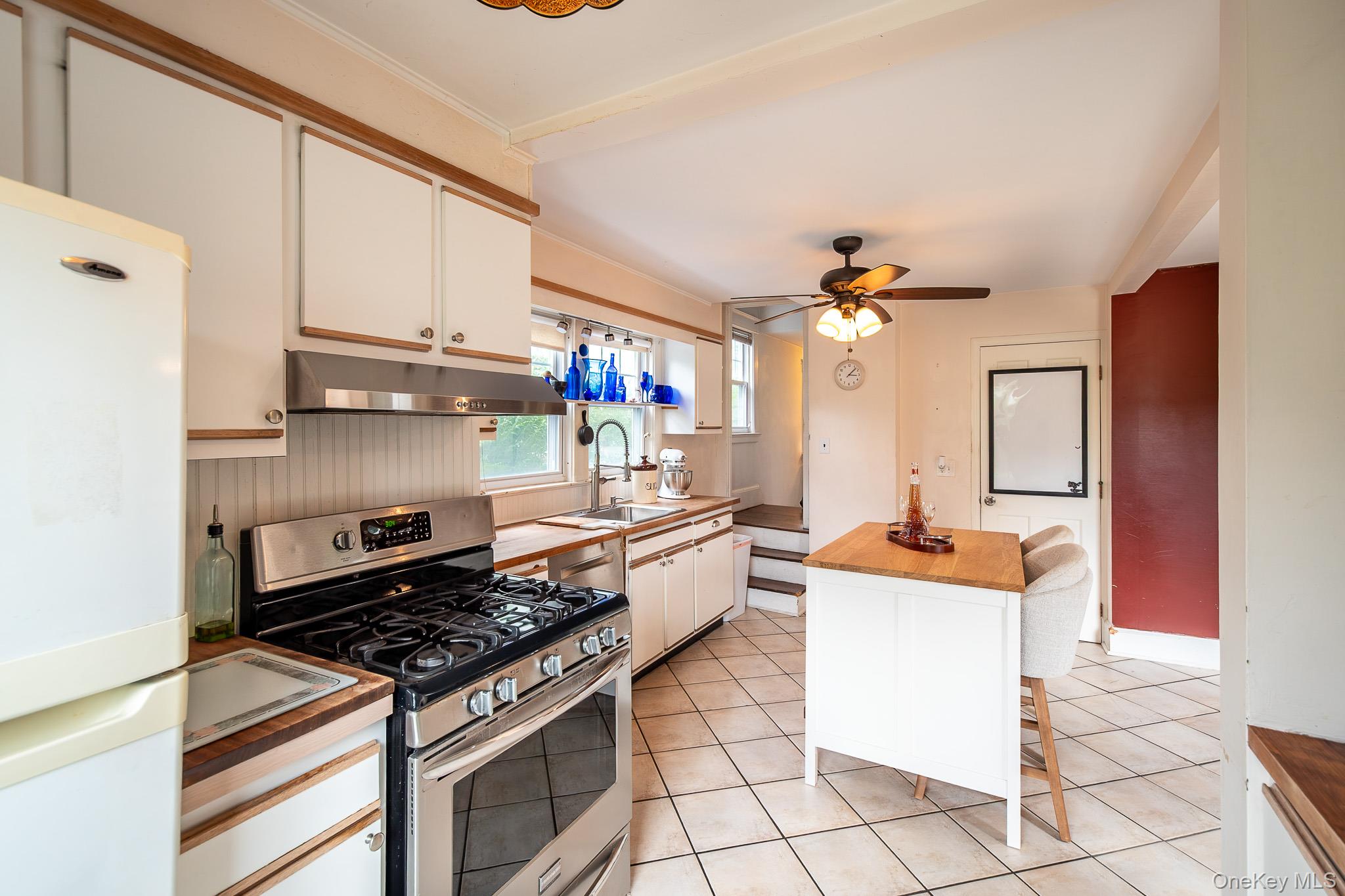 Photo 9 of this property