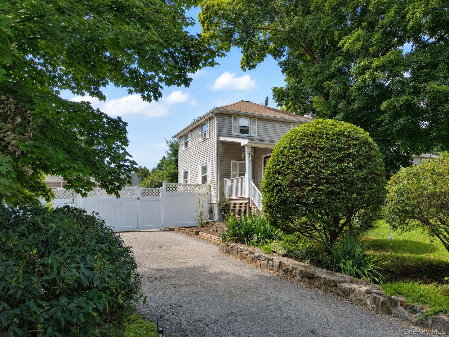 Photo 4 of this property