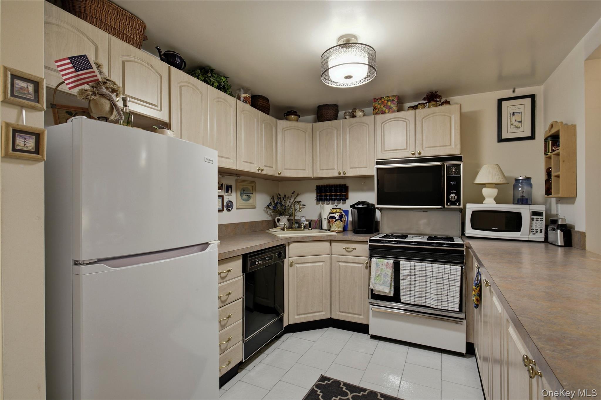 Photo 8 of this property