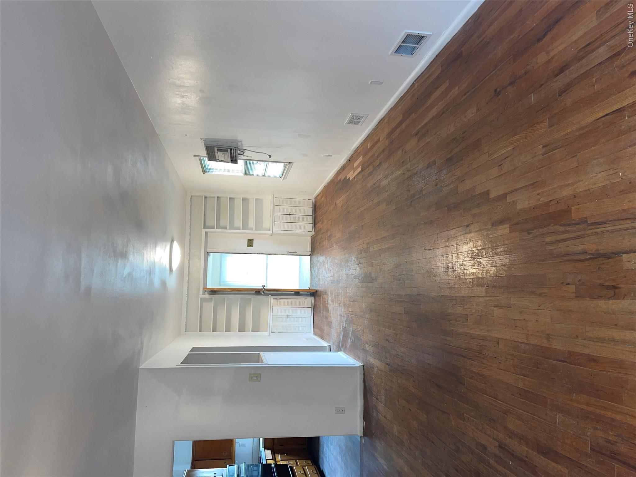 Photo 4 of this property
