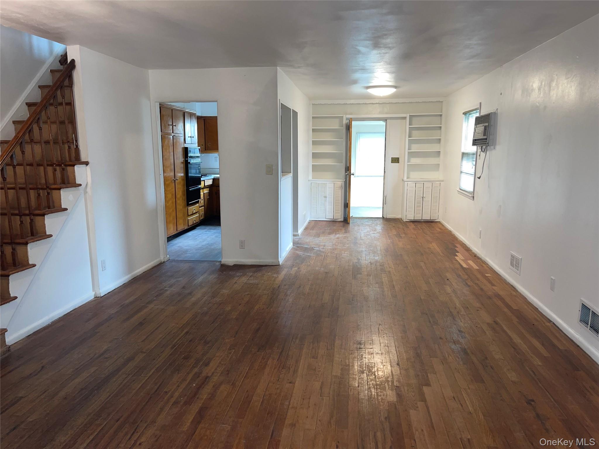 Photo 3 of this property