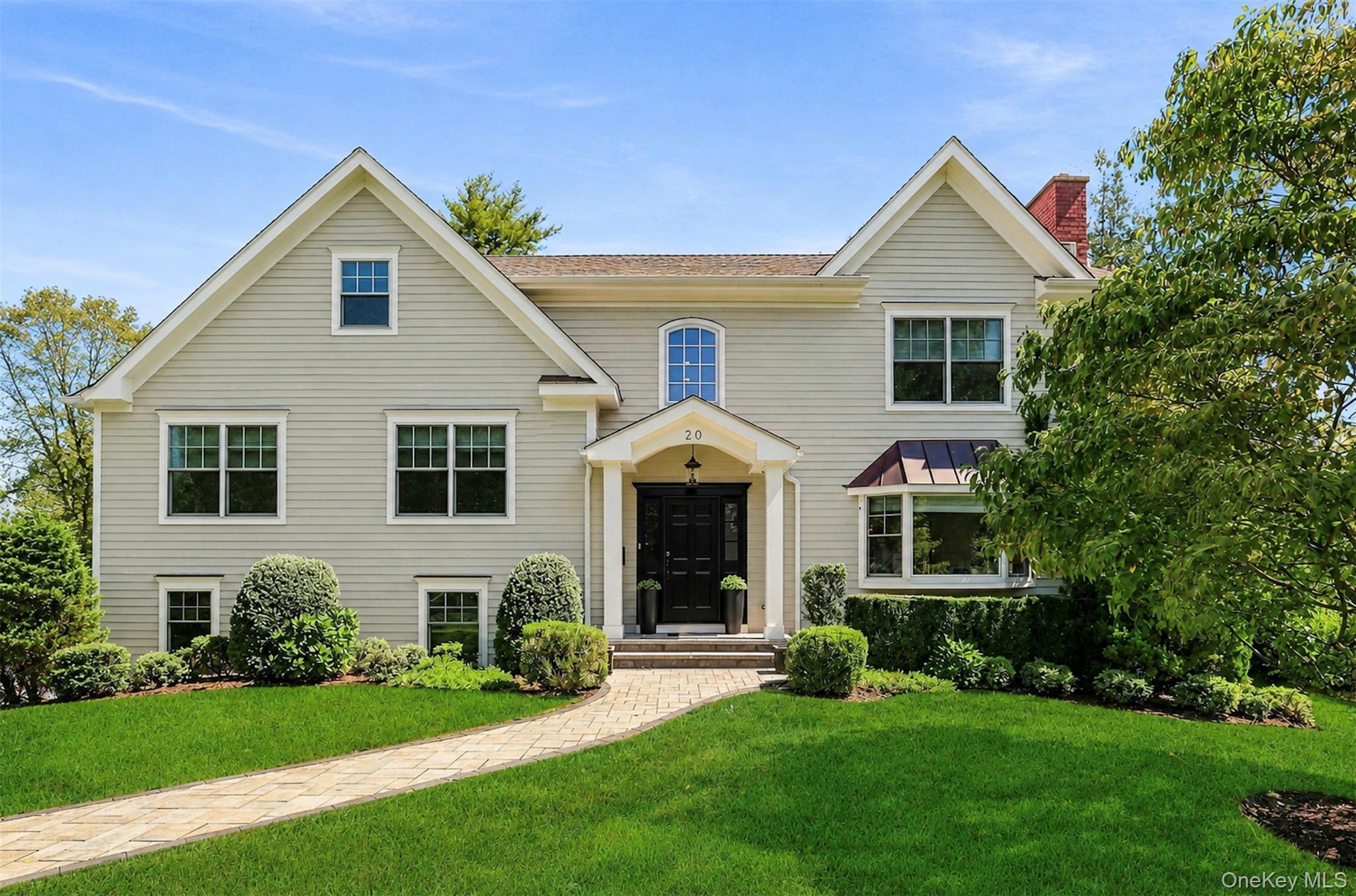 Photo 4 of this property