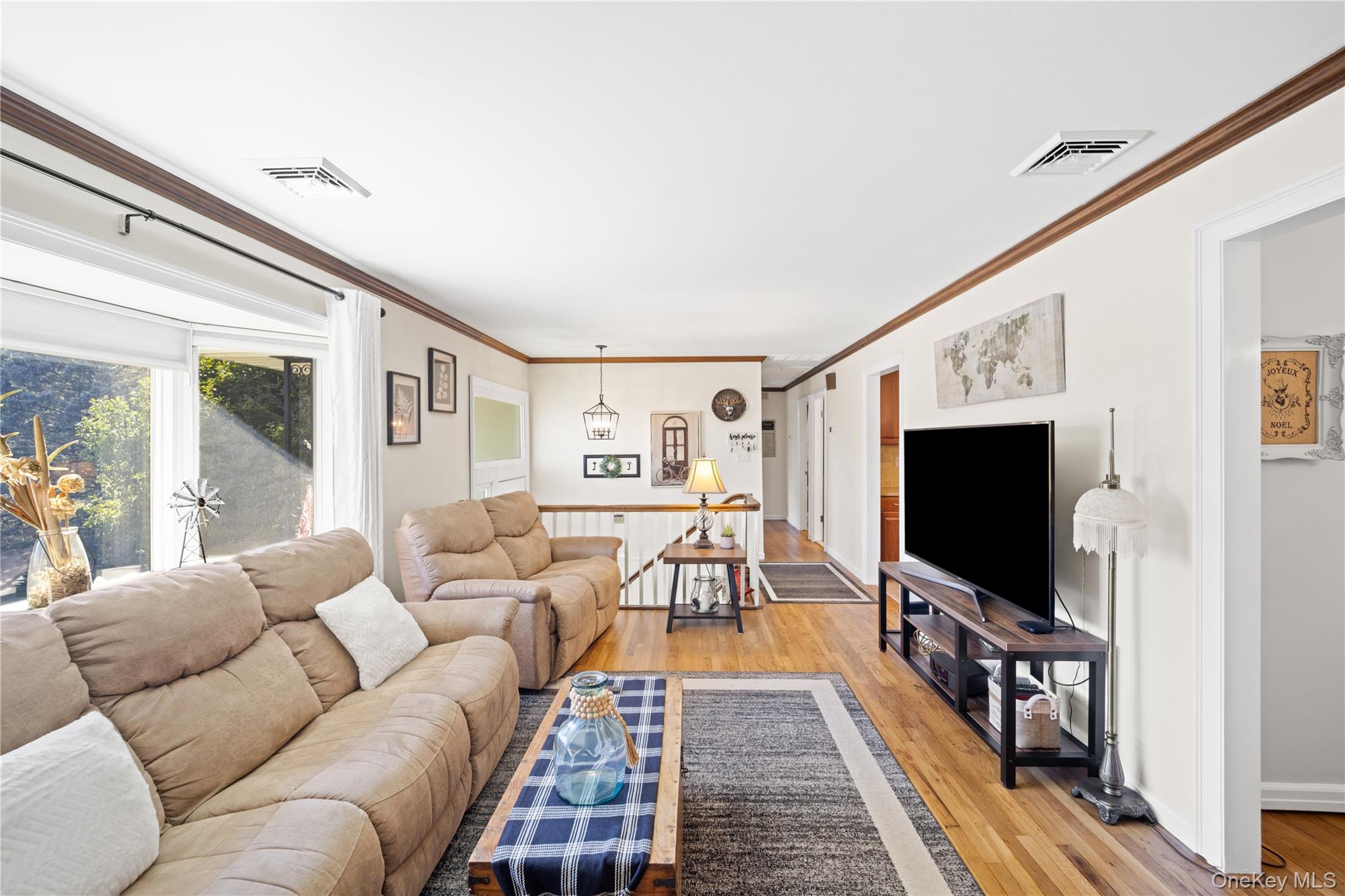 Photo 4 of this property