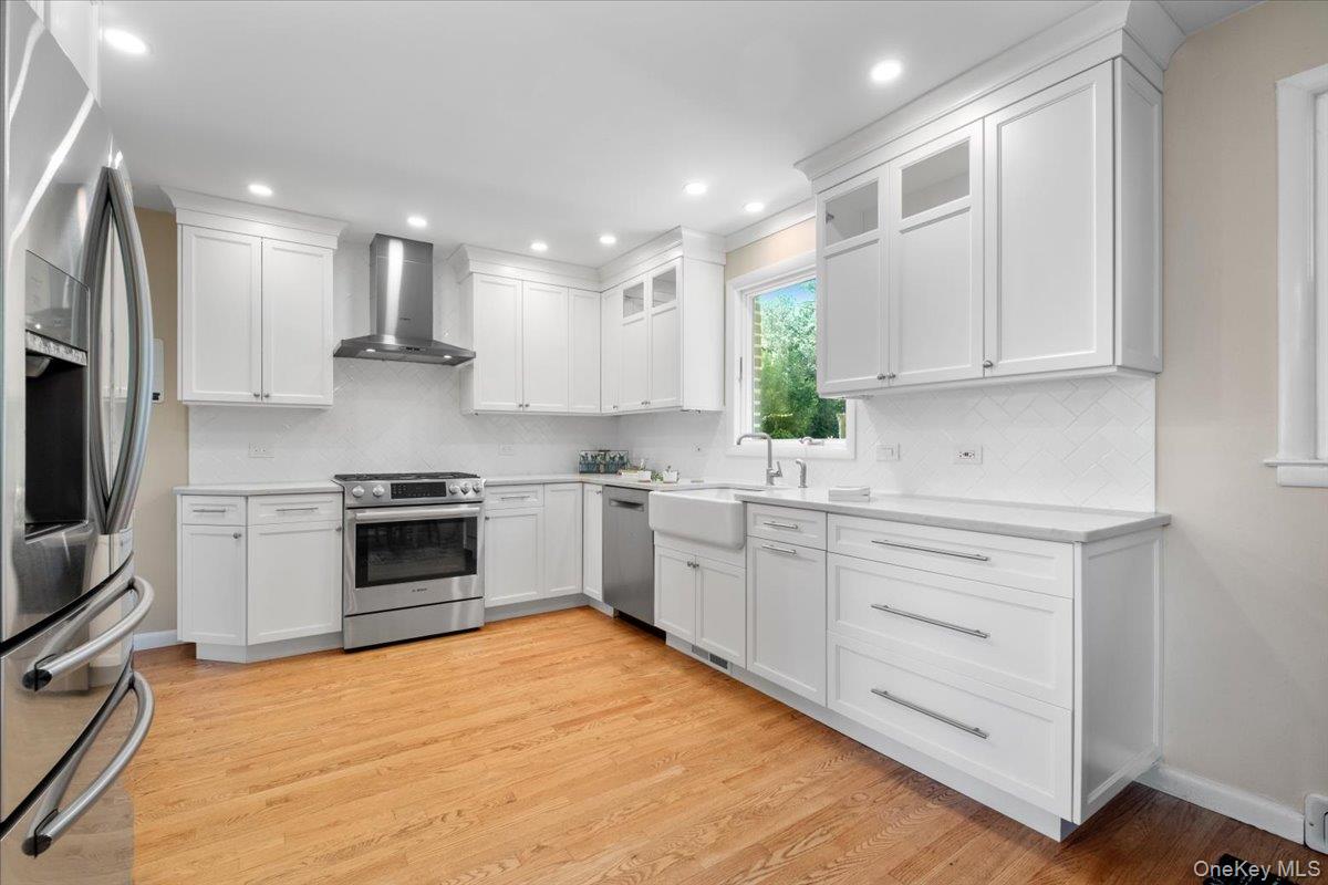 Photo 11 of this property