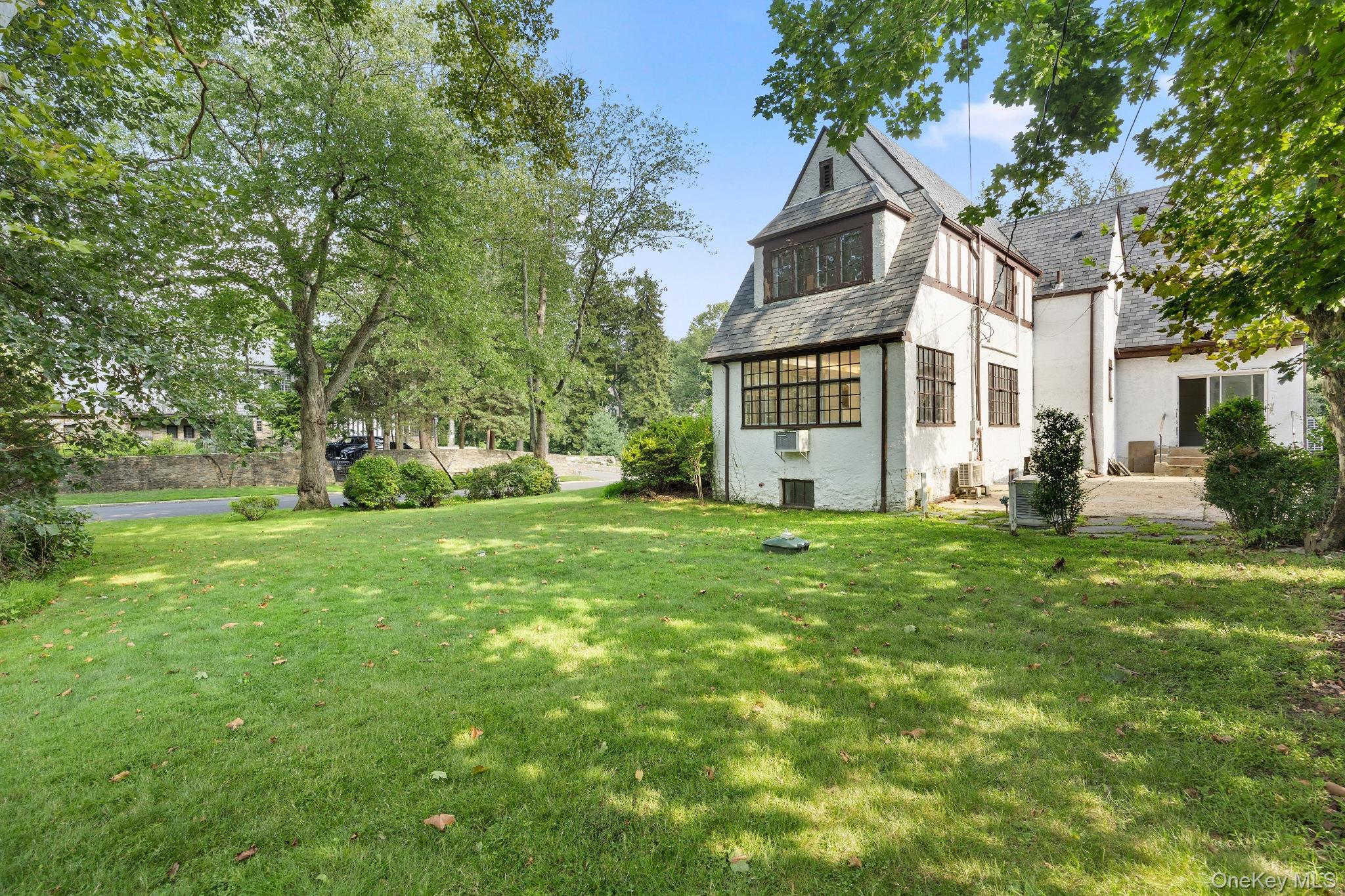 Photo 3 of this property