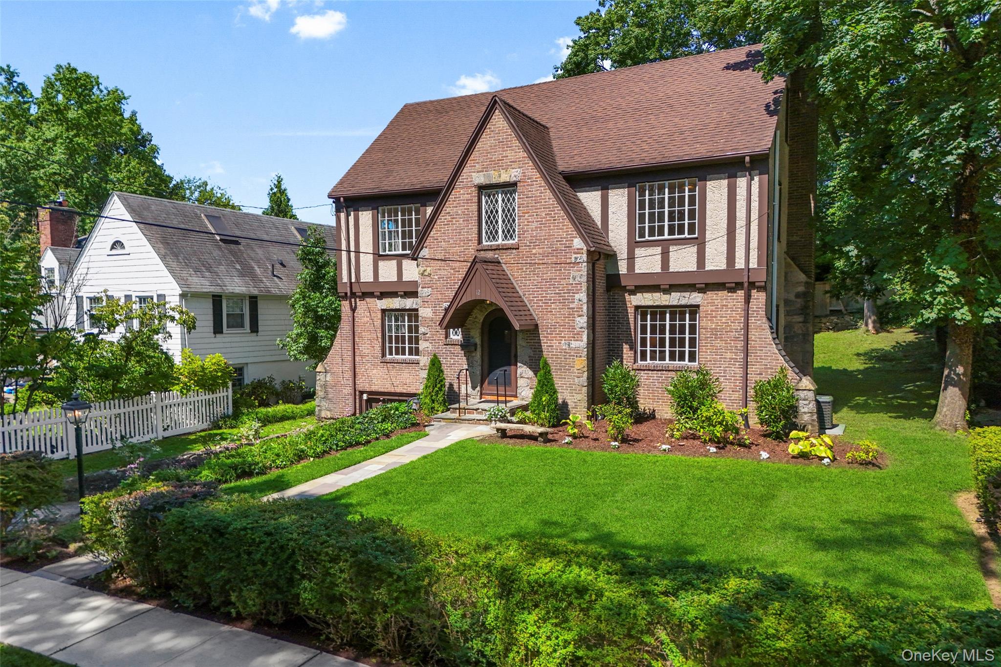 Welcome to 12 Dimitri Place, ideally situated on a desirable cul-de-sa...
