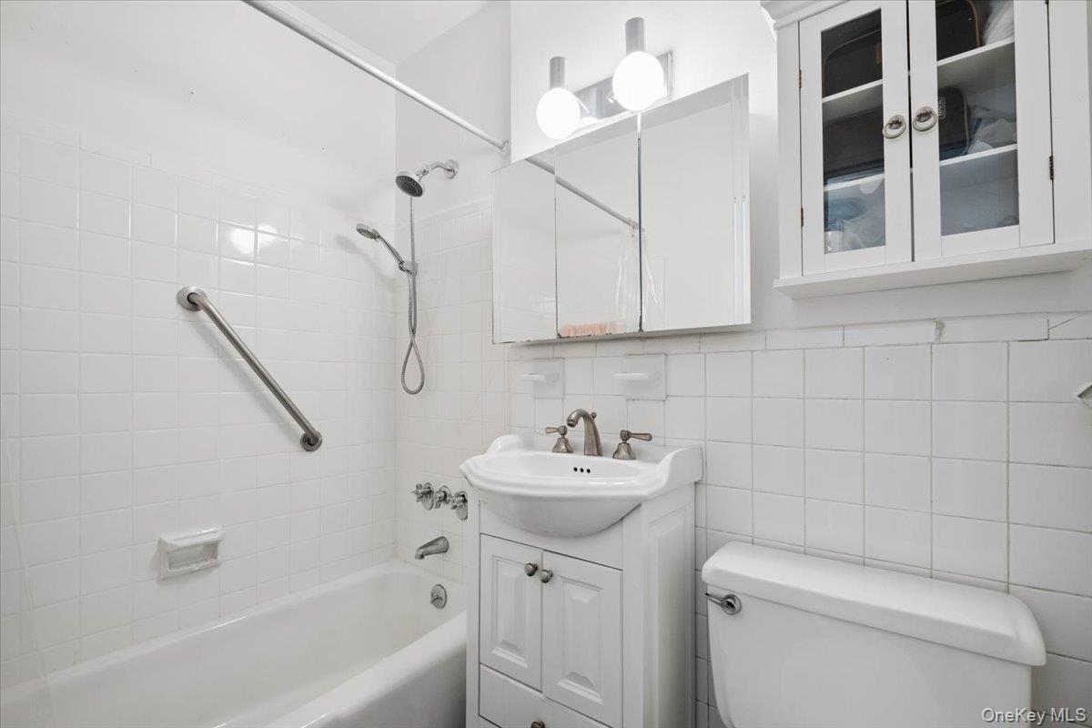Photo 11 of this property