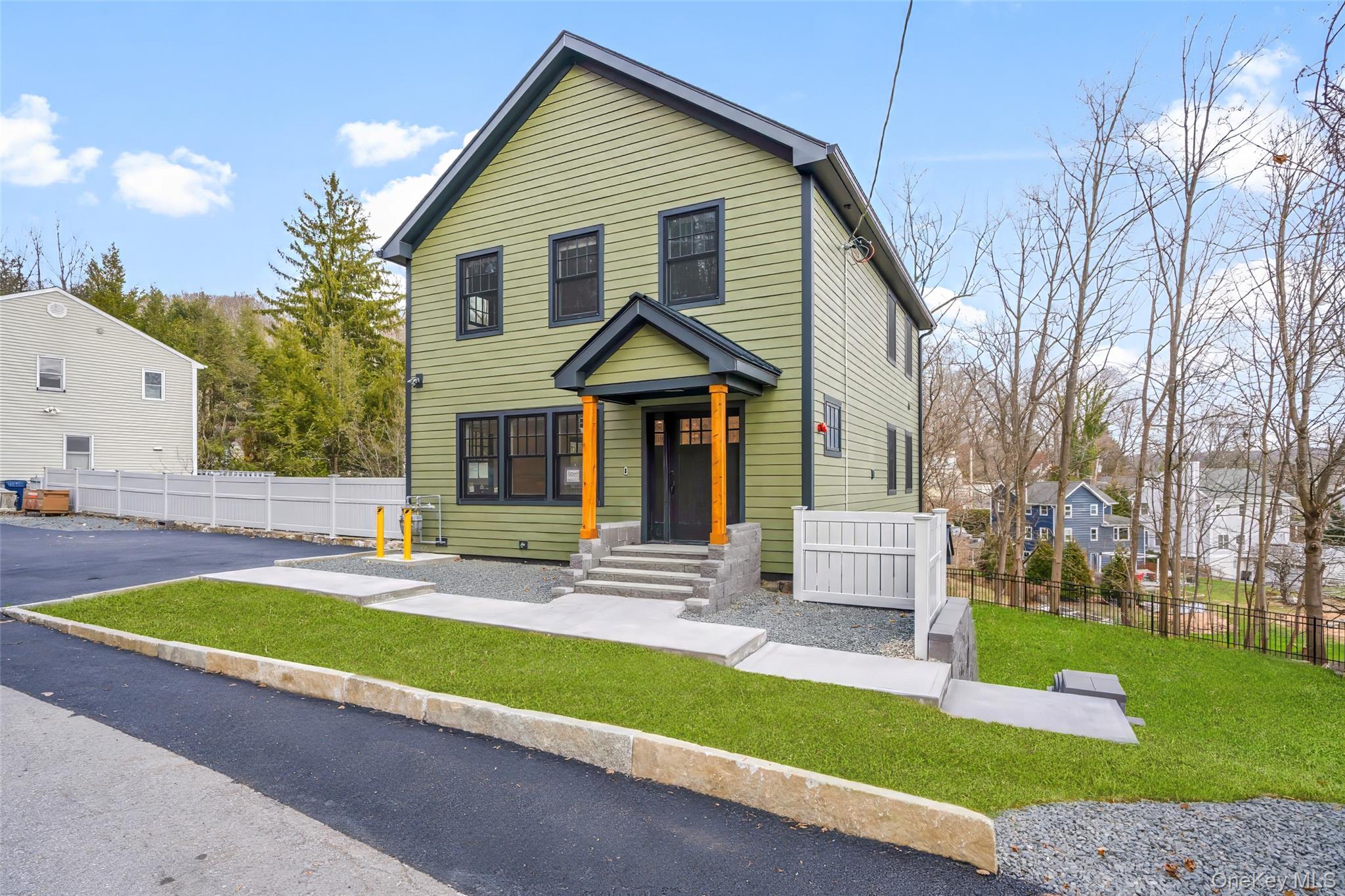 Stunning 3BR/3BA Townhouse-Duplex built in 2024 in Prime Pleasantville...