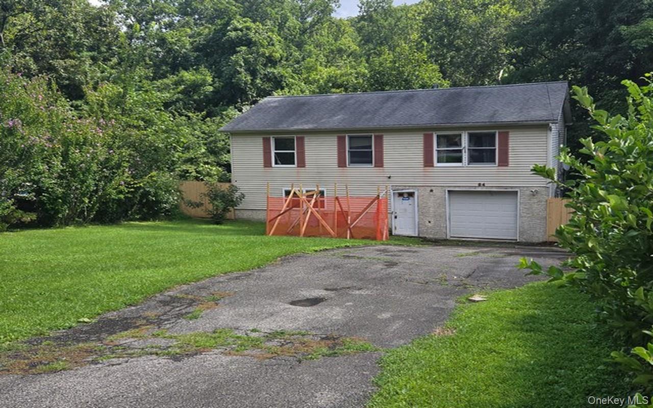 Opportunity Knocks*Large Oversized Property In Prime Neighborhood*Long...