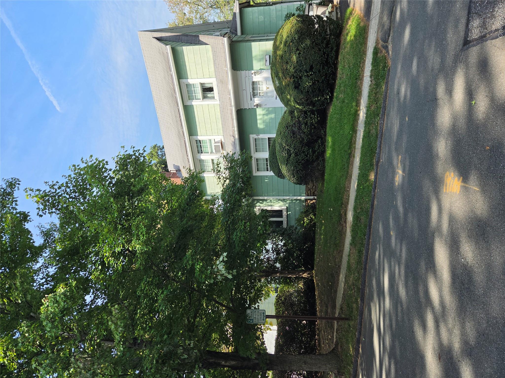 Photo 4 of this property