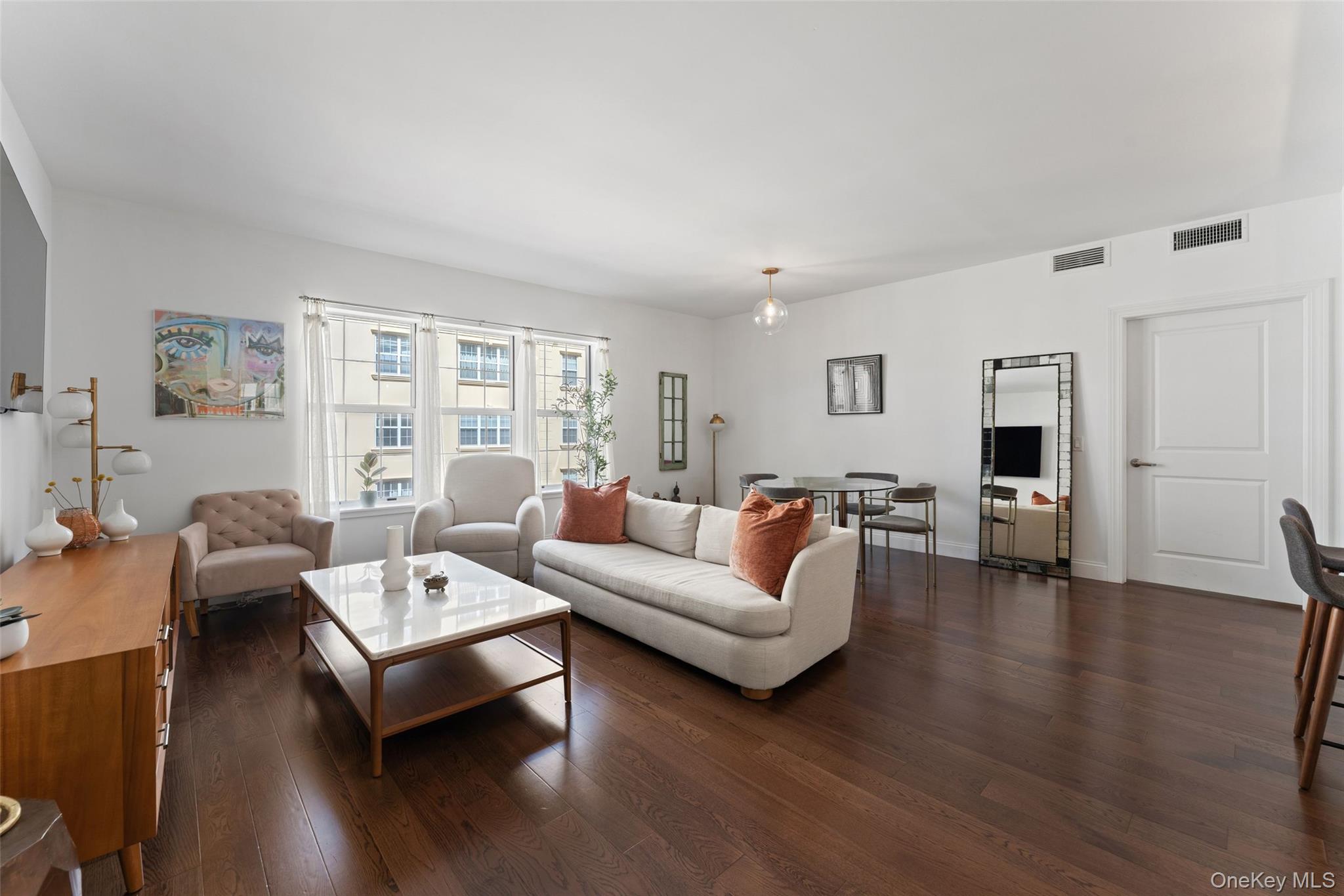 10 Byron Place, Unit 504 | The Cambium Condominium

Live your 1st mont...